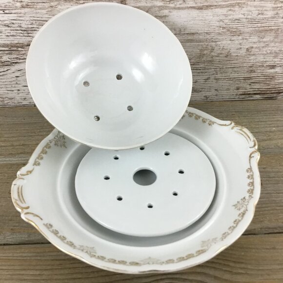 Covered Butter Dish and Strainer Victoria Austria Gold Trim Scalloped Handles - Picture 5 of 10